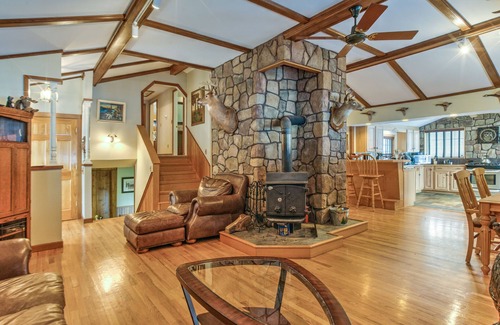 Bridgton House | Beautiful, secluded house located on water overlooking ski mountain