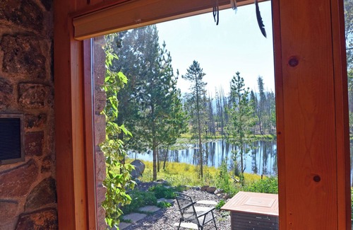 Grand Lake Cabin | Beautiful secluded setting on one acre that borders RMNP.