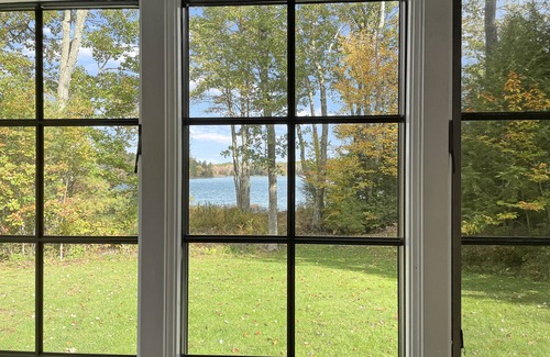 Damariscotta House | Beautiful, Secluded Pemaquid Lake Front Home