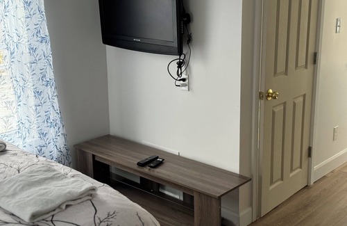 Sudbury Apartment | Beautiful self-contained bedroom