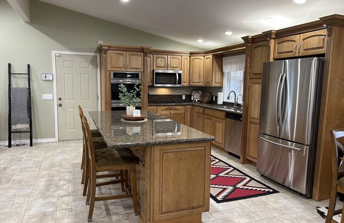 Elba House | Beautiful Snake River Property