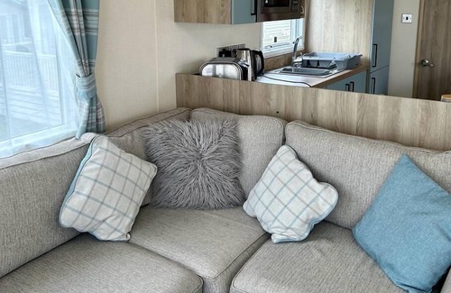 Paignton Ski Chalet | Beautiful Static Caravan Hoburne Devon Bay
