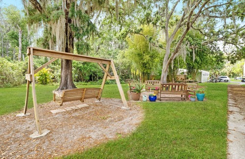 Paradise Lakes Apartment | Beautiful Studio N5-S at Paradise Lakes Clothing Optional Resort!