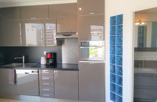 Juan-les-Pins Apartment | Beautiful Studio Roof Terrace Panoramic View Full Center 3 min Beach