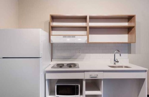 Miami Springs Apartment | Beautiful Studio apartment (441526) by Houzlet