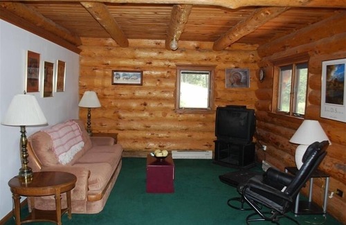 Deadwood Cabin | Beautiful Timber Ridge Cabin with Breathtaking Canyon Views