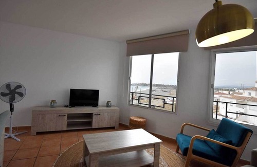Cabrita Apartment | Beautiful Torreguadiaro Beach Front Apartment