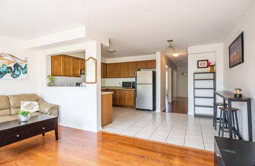 Clairlea - Birchmount House | Beautiful Townhouse in Toronto