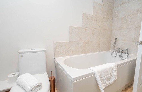 Edgbaston Cottage | Beautiful Townhouse in Birmingham's Leafy Suburbs
