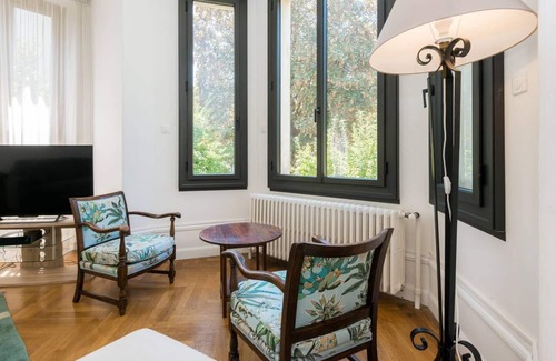 Annecy Villa | Beautiful typical Savoyard villa with large garden 4 minutes walk from the lake
