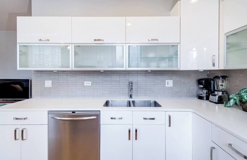 River North Apartment | Beautiful Unit CHI in Prime River North - 2