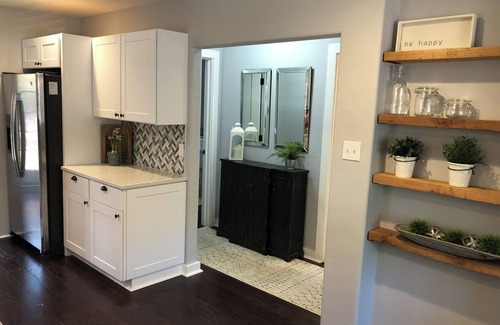 Fredericksburg House | Beautiful Updated/Decorated Quaint Cottage in the Heart of Fredericksburg
