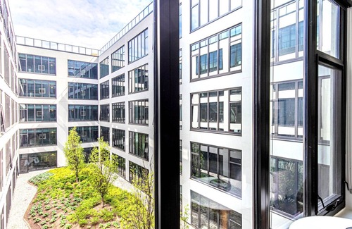 Uptown Apartment | Beautiful Uptown 1BR w/Gym, Rooftop Pool, 2 blocks to L, by Blueground