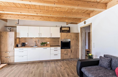 Teisendorf Apartment | Beautiful Vacation Apartment "Rupertiwinkl" with Wi-Fi