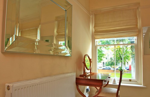 Pontcanna House | Beautiful Victorian House/pretty garden/central location. Beach/sea/castles