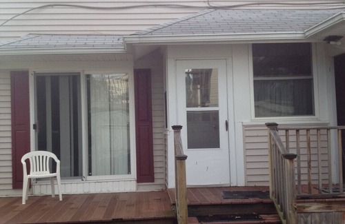 Luna Pier House | Beautiful View Of Lake Erie From Every Room Of The House/Sleeps 8