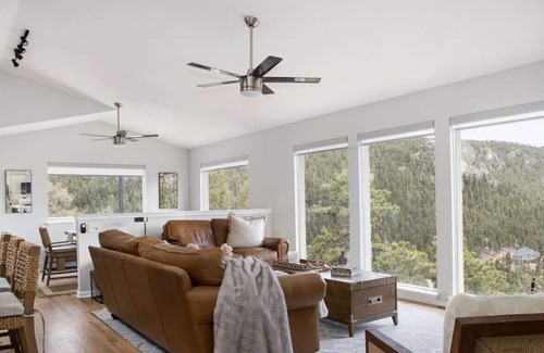 Richmond Hill Corridor House | Beautiful View Point Villa | Conifer, CO