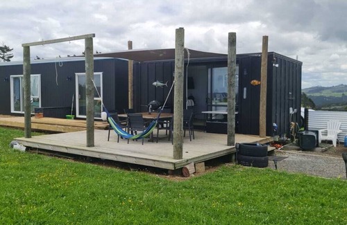 Helena Bay House | Beautiful views in a quiet country side, 5 mins to the beach.