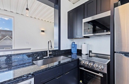 Babe Denny Apartment | Beautiful Views of Indy Skyline! Custom Home