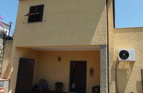 Marmi Villa | Beautiful villa tastefully furnished and equipped with all comforts. Suitable for 4/6 people