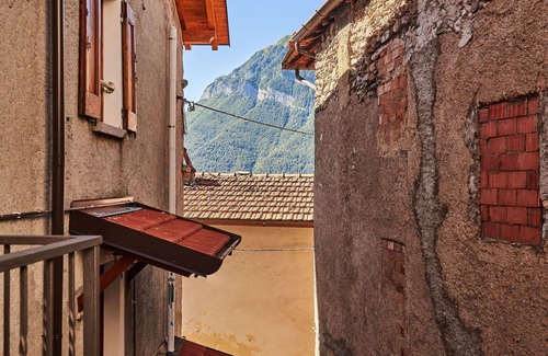 Naggio House | Beautiful villa for 4 people with WIFI, A/C, TV, terrace, pets allowed and parking