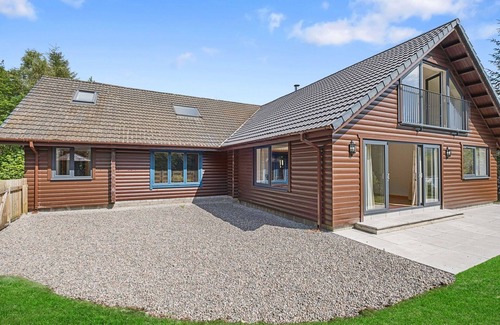 Torlundy House | Beautiful villa for 10 guests with WIFI, pets allowed and parking