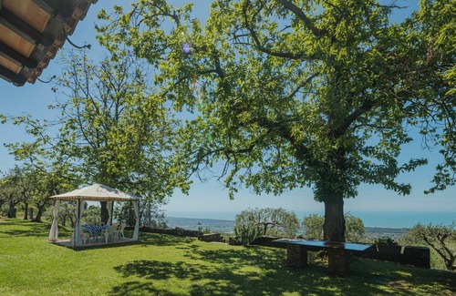 Montignoso House | Beautiful villa for 5 people with WIFI, TV, patio and panoramic view