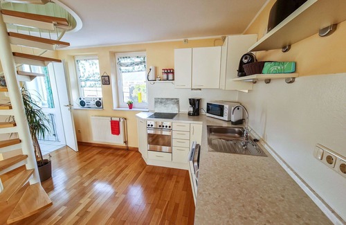 Luegde House | Beautiful villa for 4 guests with WIFI, TV, terrace, pets allowed and parking
