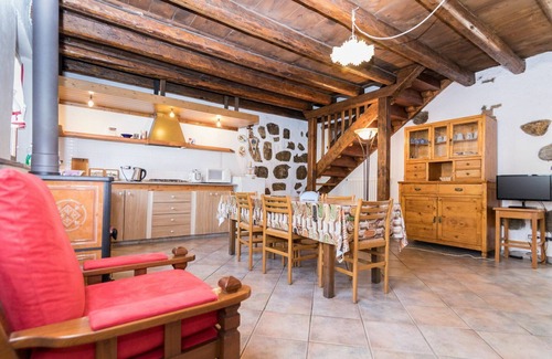 San Giovanni al Natisone House | Beautiful villa for 4 guests with A/C, WIFI, TV and patio
