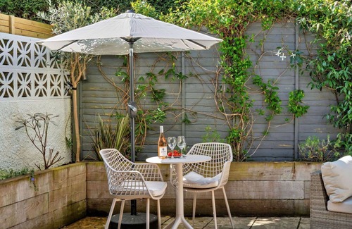 Stoke Gabriel House | Beautiful villa for 4 people with WIFI, pets allowed and parking