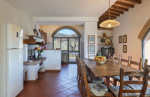 Scandicci House | Beautiful villa for 16 guests with private pool, WIFI, TV, patio, pets allowed and panoramic view