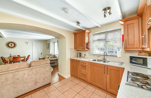 Thirsk House | Beautiful villa for 4 guests with hot tub, pool, WIFI, terrace and pets allowed