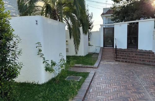 Punta Umbria Ski Chalet | Beautiful villa in a gated 50m from the beach