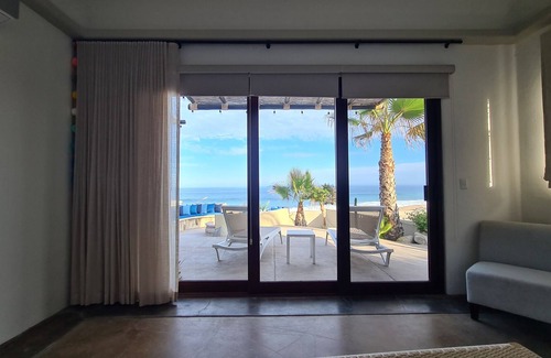 Vinorama Villa | Beautiful Villa, Ocean front