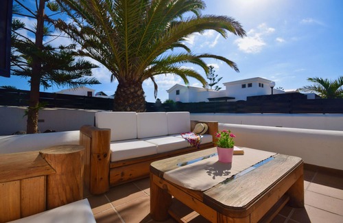 Montana Roja Villa | Beautiful villa & Private pool & Free wifi& parking & BBC international channels