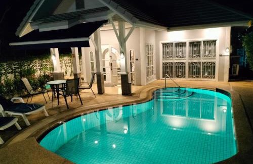 Cha-am Villa | Beautiful Villa with private pool in Cha-Am