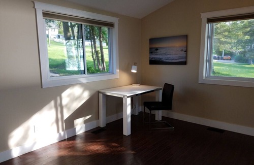 Carrying Place House | Beautiful Waterfront Home on Bay of Quinte.