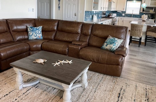 Royal Lagoons House | Beautiful waterfront home with fantastic views and boat dock.