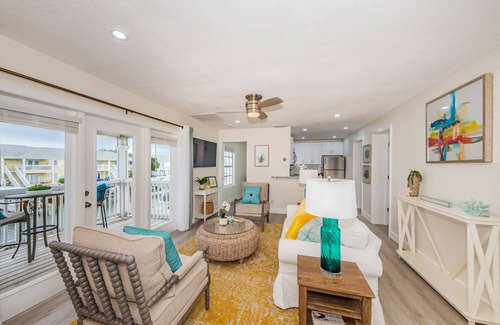 Coquina Key Condo | Beautiful Waterfront Resort Style Living - 1 bed
