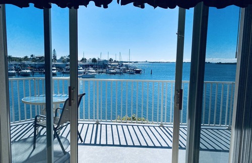 St. Petersburg - Clearwater Condo | Beautiful waterfront view condo a
