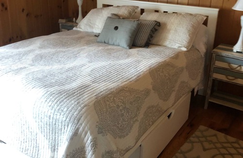 Yarmouth House | Beautiful winterized cottage on the Bay on Cousins Island , Yarmouth, Maine