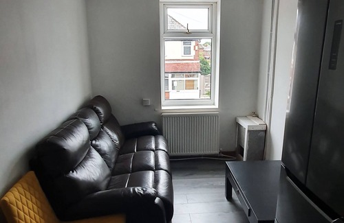 Bolton House | Beautifull 4-Bed Room Apartment
