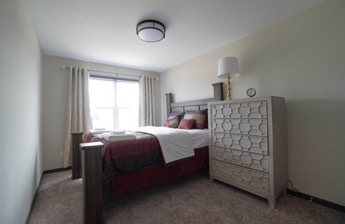 Inver Grove Heights House | Beautifull new property close to airport