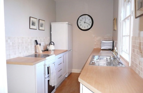 Balerno Apartment | Beautifully Appointed Apartment on edge of Edinburgh