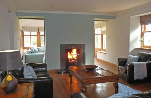 Perth Cottage | Beautifully appointed detached cottage commanding uninterrupted views towards the Lomond Hills.