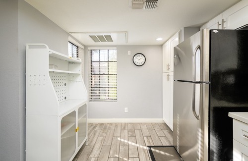 Village Four Condo | Beautifully Decorated; Steps From Pool/Spa in Central Scottsdale Location!