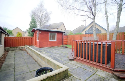 Aviemore House | Beautifully furnished three- bedroom property, offering a luxurious feel with its stylish decor and