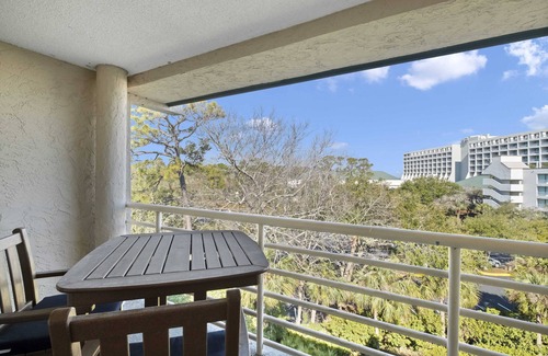 Palmetto Dunes Condo | Beautifully Redecorated Villamare 2517 - Bathroom Refresh for 2025