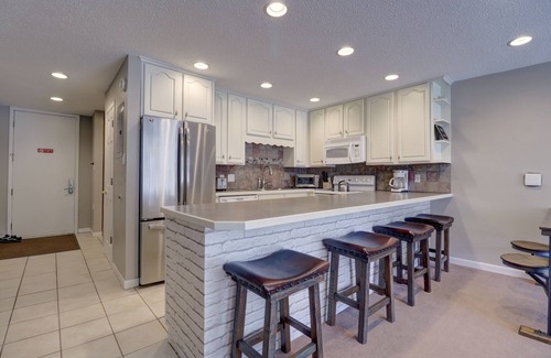 Copper Mountain Village Condo | Beautifully Remodeled, Mountain Views SB204