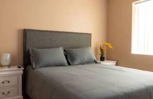 Tucson House | Beautifully Renovated 2BR Gem in Tucson